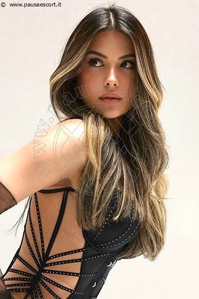 Leticia  MILANO 3286843782